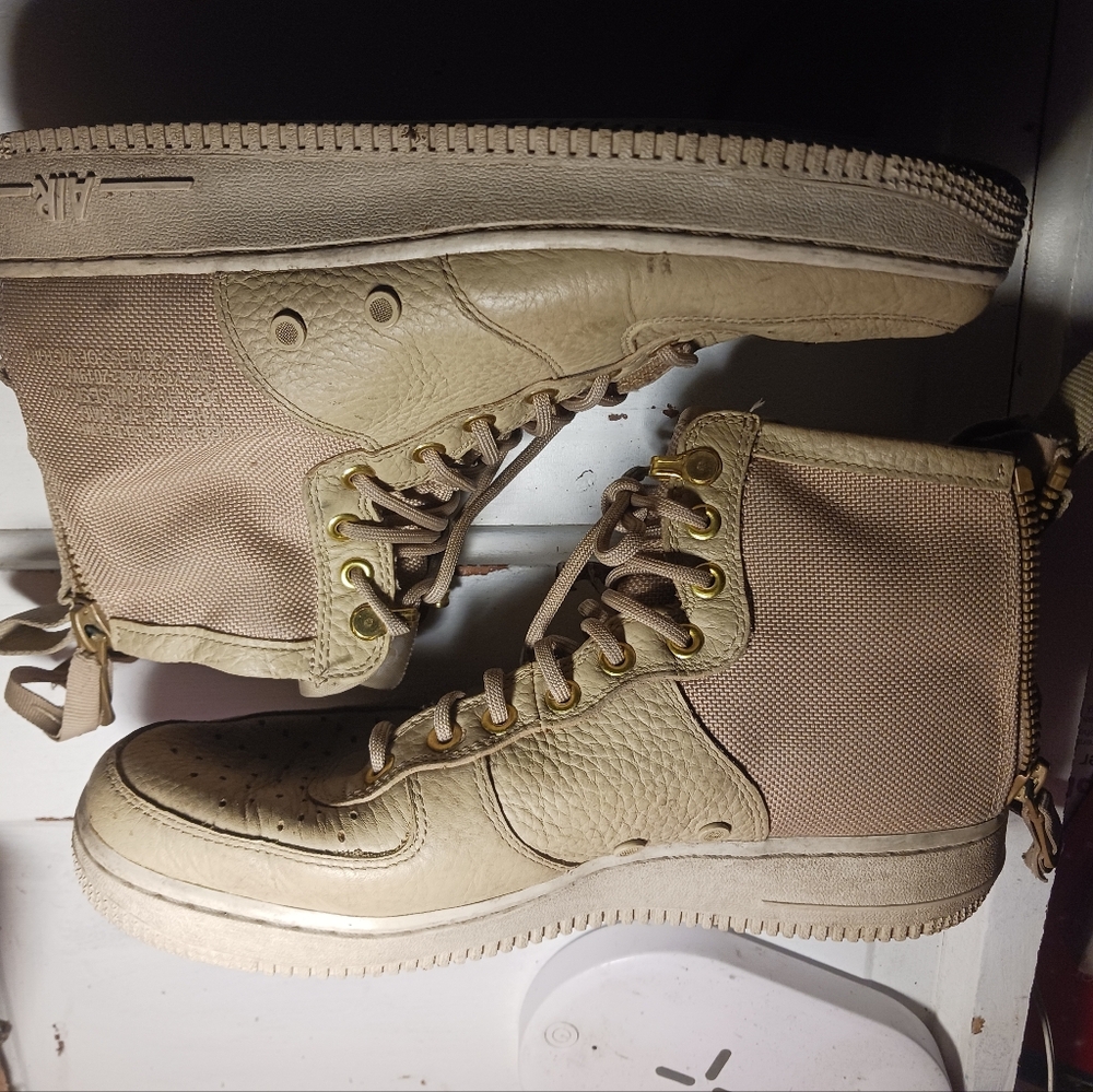 Nike Air Force 1 SF AF1 High Top Sneakers.